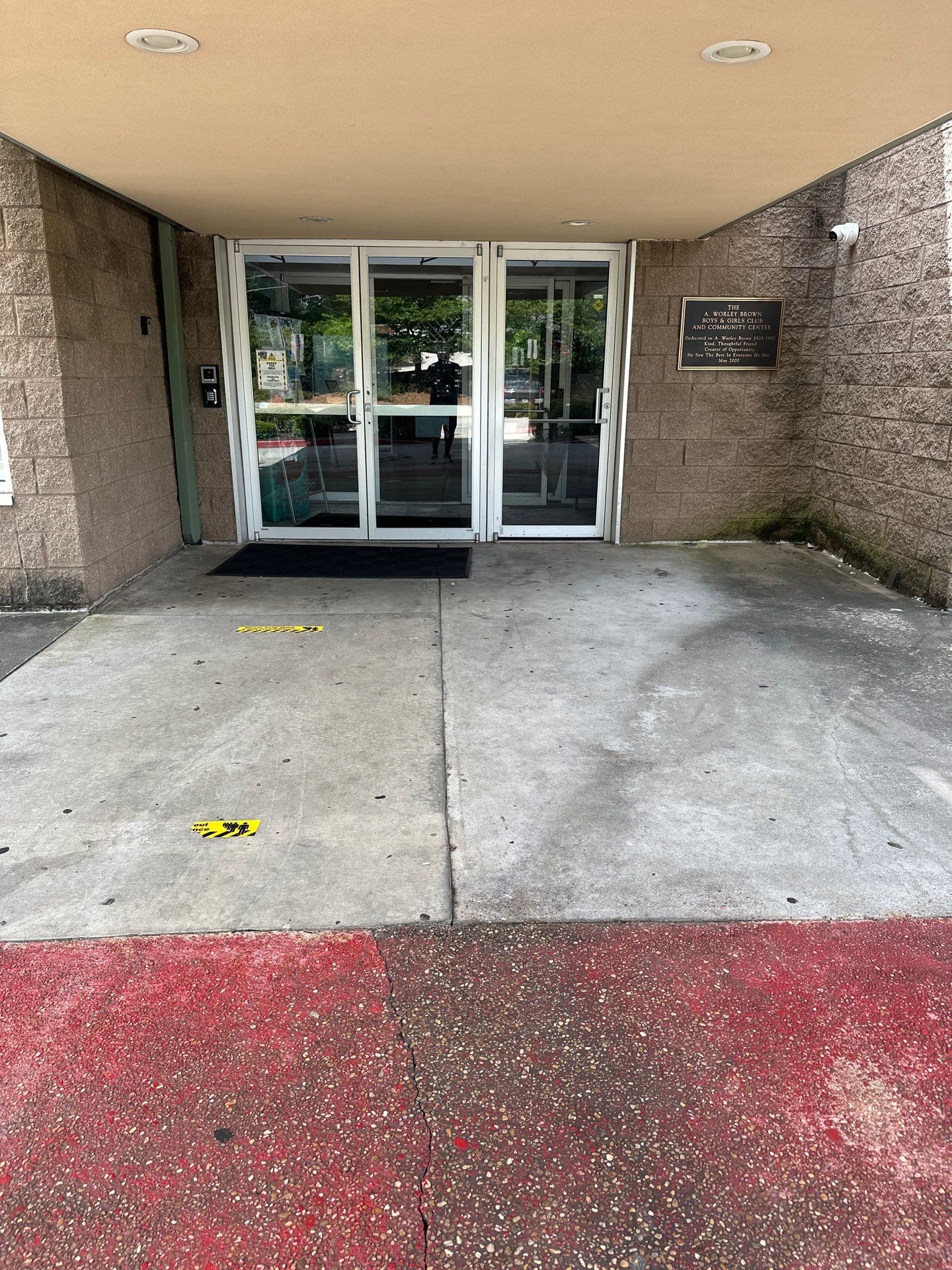 Commercial concrete before deep cleaning - Metro Atlanta